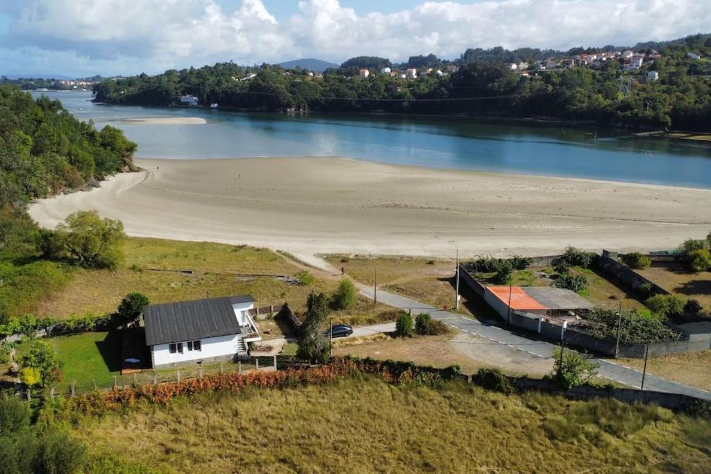 O Pedrido Beach House Бергондо Экстерьер фото